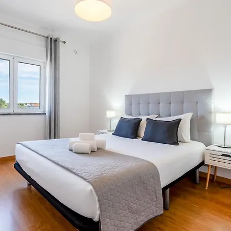 Sunny 3bdr With Pool In Ferreiras By Lovelystay Appartamento *