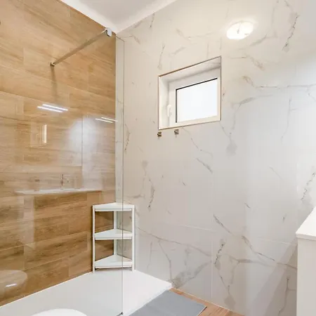 Sunny 3bdr With Pool In Ferreiras By Lovelystay *