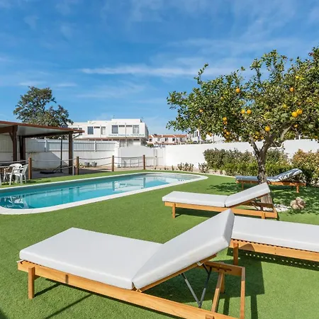アパート Sunny 3bdr With Pool In Ferreiras By Lovelystay アルブフェイラ
